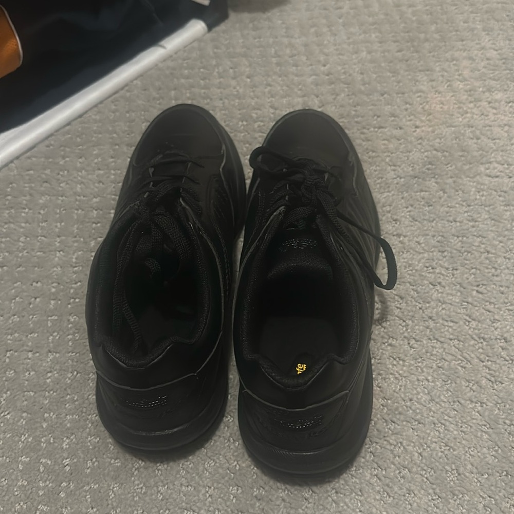 COPY - non slip work shoes